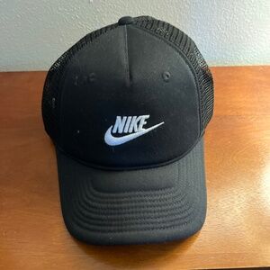 Nike Men’s SnapBack Hat